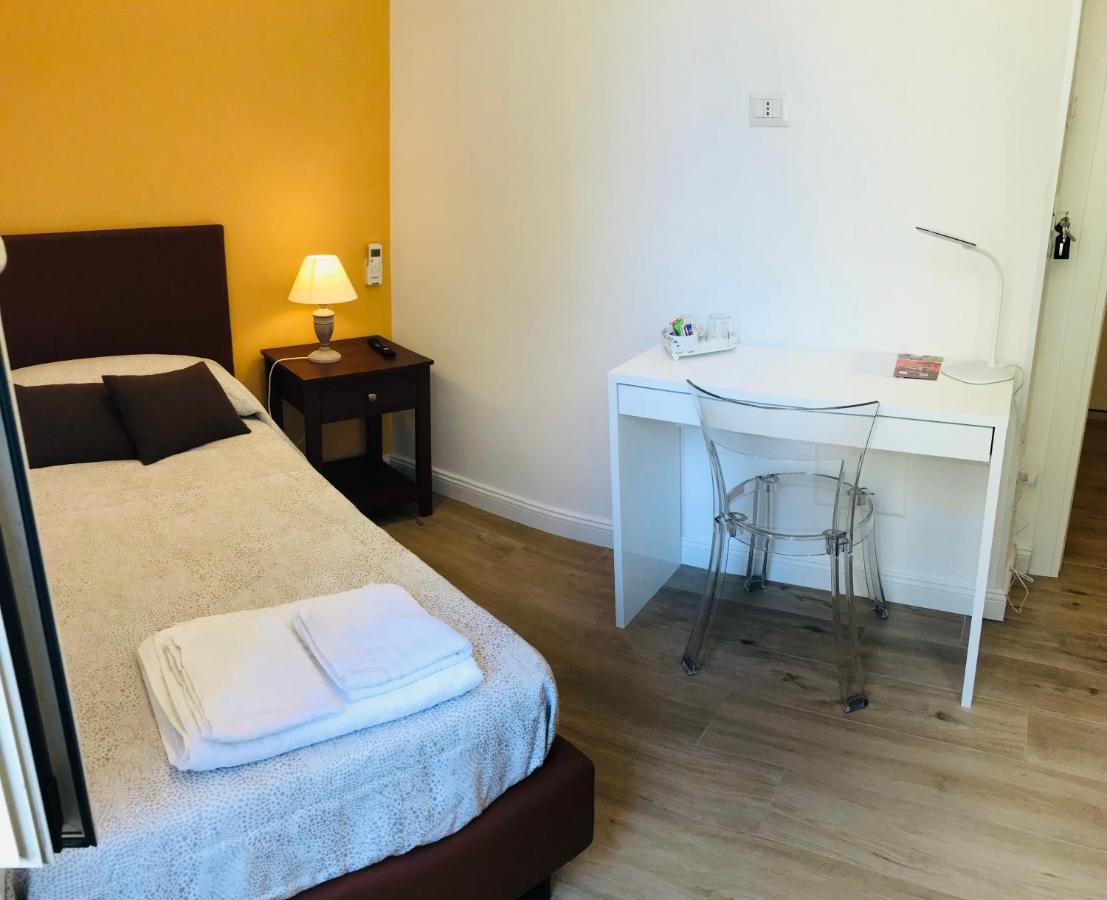 Bed and Breakfast Agora Singola Con Bagno Privato Adiacente Neapel Exterior foto