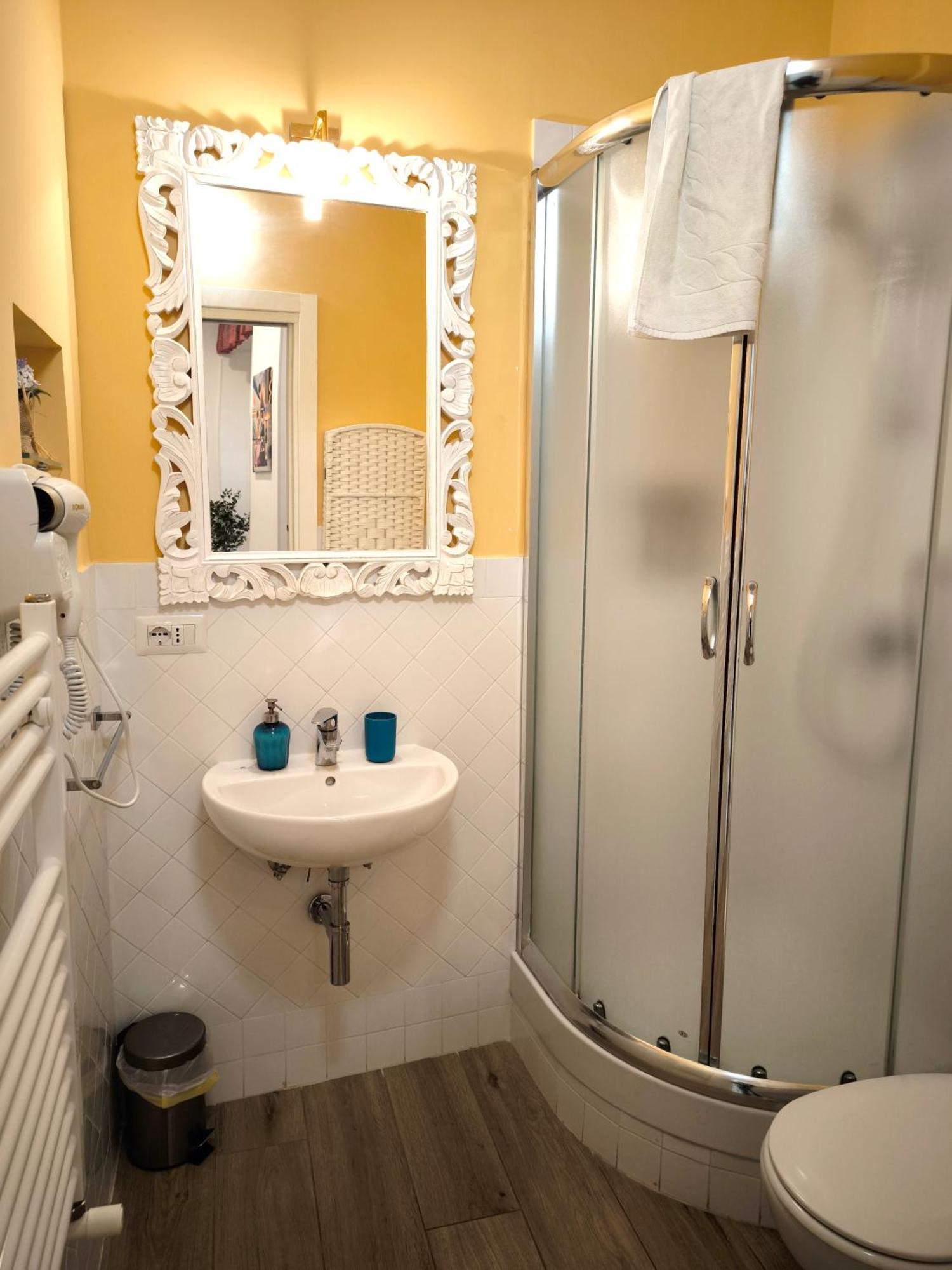Bed and Breakfast Agora Singola Con Bagno Privato Adiacente Neapel Exterior foto