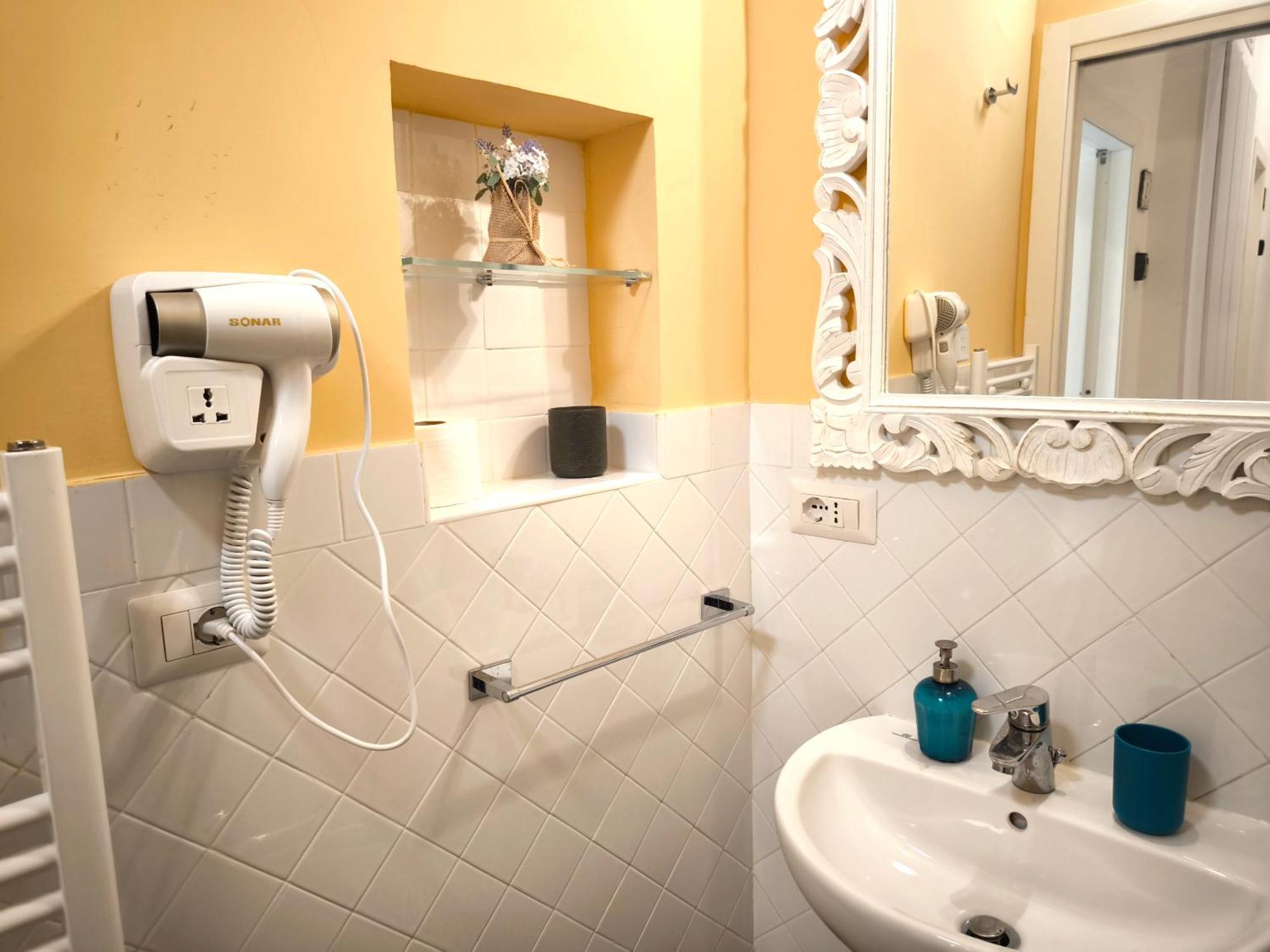 Bed and Breakfast Agora Singola Con Bagno Privato Adiacente Neapel Exterior foto